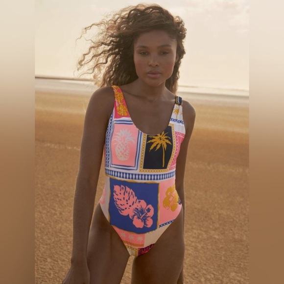 NWT Maaji Paradise Postals Claire Classic One Piece - Picture 6 of 14